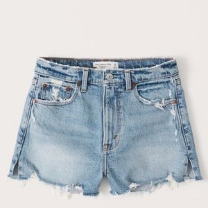 Abercrombie and Fitch mom jeans shorts. Worn once